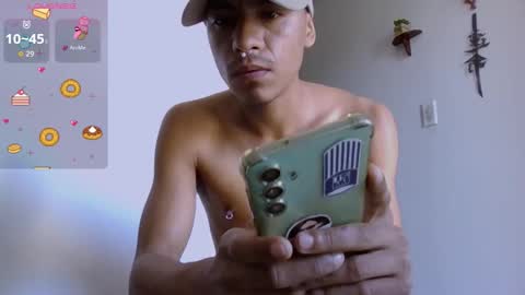 Snapshot of mowgli_ff chatting on November 7, 1:11 pm Mowgli online show from November 7, 1:11 pm