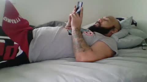 Snapshot of mr8plus chatting on January 4, 2:25 pm Mr8 online show from January 4, 2:25 pm