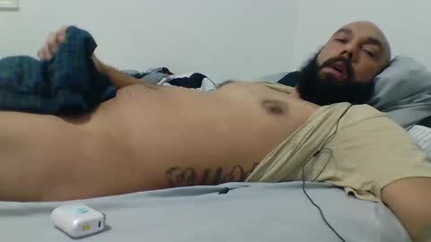 Snapshot of mr8plus chatting on January 5, 7:17 am Mr8 online show from January 5, 7:17 am