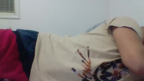 Snapshot of mr8plus chatting on January 17, 3:12 am Mr8 online show from January 17, 3:12 am