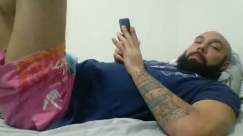 Snapshot of mr8plus chatting on January 31, 4:47 am Mr8 online show from January 31, 4:47 am