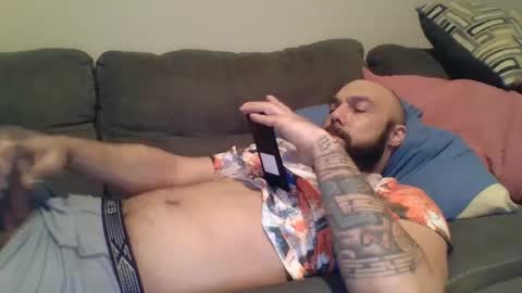 Snapshot of mr8plus chatting on February 11, 11:44 pm Mr8 online show from February 11, 11:44 pm