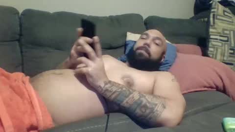 Snapshot of mr8plus chatting on March 1, 1:11 am Mr8 online show from March 1, 1:11 am