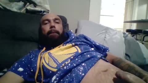 Snapshot of mr8plus chatting on October 24, 12:19 am Mr8 online show from October 24, 12:19 am