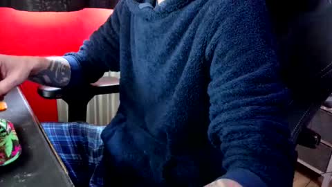 mr_hung_uk38 online show from October 22, 8:47 am