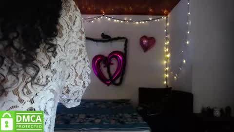 Snapshot of mr_mrscurie chatting on December 7, 3:08 pm Mr Mrs Curie online show from December 7, 3:08 pm