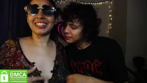 Snapshot of mr_mrscurie chatting on December 27, 11:31 pm Mr Mrs Curie online show from December 27, 11:31 pm