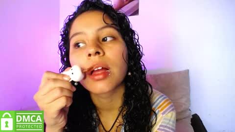 Snapshot of mr_mrscurie chatting on February 7, 9:48 pm Mr Mrs Curie online show from February 7, 9:48 pm