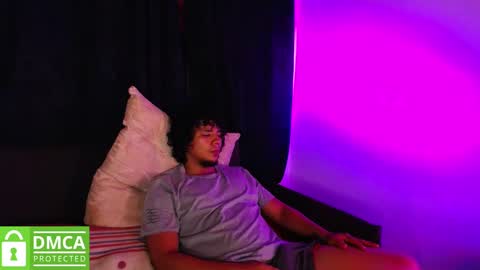 Snapshot of mr_mrscurie chatting on March 6, 11:09 pm Mr Mrs Curie online show from March 6, 11:09 pm