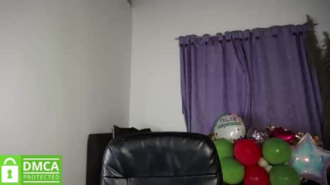 Snapshot of mr_mrscurie chatting on October 29, 2:58 am Mr Mrs Curie online show from October 29, 2:58 am