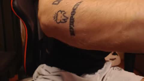 mrbeautifuleyes online show from December 3, 11:30 am