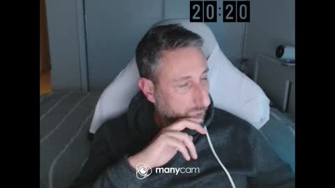 mrdr0o0o online show from November 17, 7:19 pm