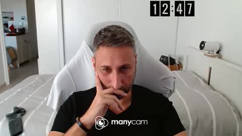 mrdr0o0o online show from November 18, 11:47 am