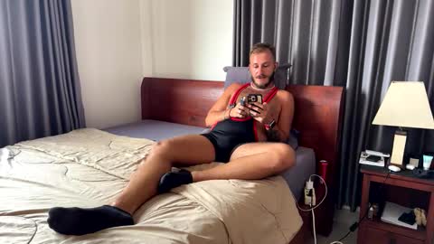 Max online show from December 1, 8:08 am