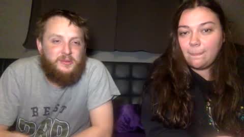 Snapshot of mrnmrsgoodtimes chatting on December 18, 5:46 am MrnMrsGoodTimes online show from December 18, 5:46 am