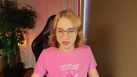 Snapshot of mrs_mills chatting on September 12, 6:02 am Barbie online show from September 12, 6:02 am