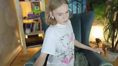 Snapshot of mrs_mills chatting on September 25, 12:42 pm Barbie online show from September 25, 12:42 pm