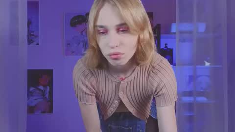 Snapshot of mrs_mills chatting on October 10, 5:28 am Barbie online show from October 10, 5:28 am