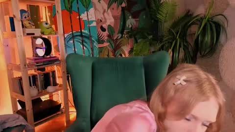 Snapshot of mrs_mills chatting on October 23, 5:40 am Barbie online show from October 23, 5:40 am