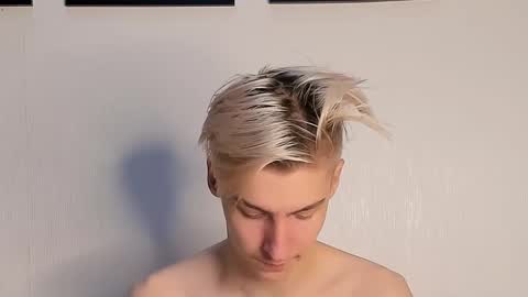 Adam online show from December 18, 10:02 pm