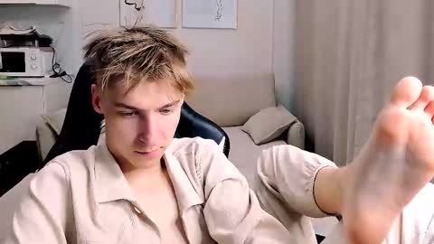 Adam online show from November 20, 2:28 pm