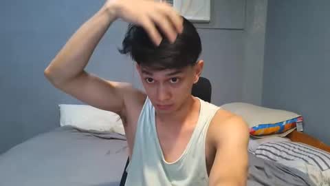 Snapshot of mrshawn95 chatting on October 2, 6:31 am shawn online show from October 2, 6:31 am