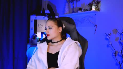 YOUR OWNER online show from December 8, 8:30 am