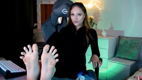 YOUR OWNER online show from February 22, 5:46 pm