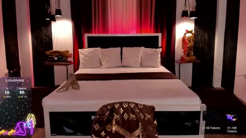 Snapshot of ms_lhaydeebunny chatting on December 4, 9:13 pm Evon online show from December 4, 9:13 pm