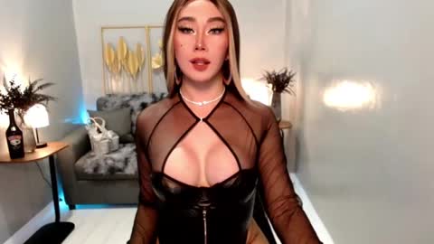 Snapshot of ms_lhaydeebunny chatting on March 8, 10:00 am Evon online show from March 8, 10:00 am