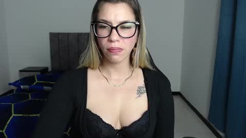 Snapshot of ms_sofiax chatting on December 13, 1:26 am Sofia online show from December 13, 1:26 am