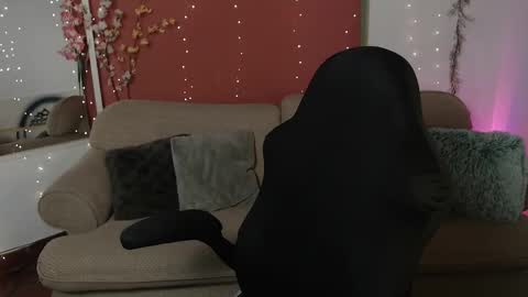 Snapshot of ms_sofiax chatting on December 17, 3:39 pm Sofia online show from December 17, 3:39 pm