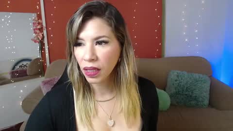 Snapshot of ms_sofiax chatting on January 4, 4:54 pm Sofia online show from January 4, 4:54 pm