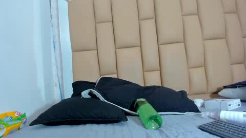 Snapshot of mss_samy chatting on December 26, 3:06 am MARIA ANTONELLA 3 online show from December 26, 3:06 am