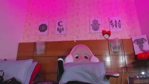 Manuela  online show from January 11, 6:03 am