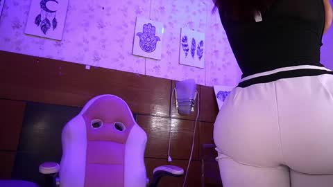 Manuela  online show from January 28, 3:15 am