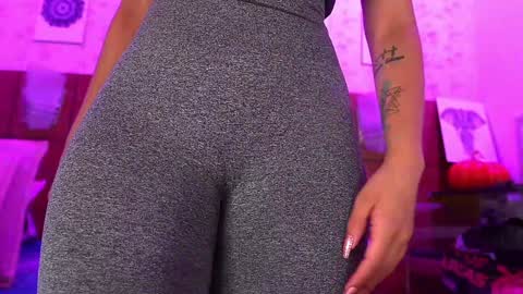 Manuela  online show from February 7, 3:01 am