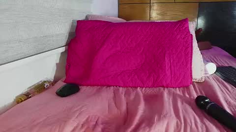 Manuela  online show from February 17, 9:13 am