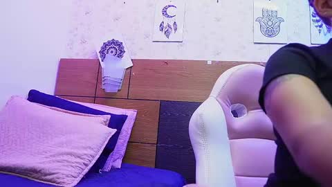 Manuela  online show from February 23, 3:13 am