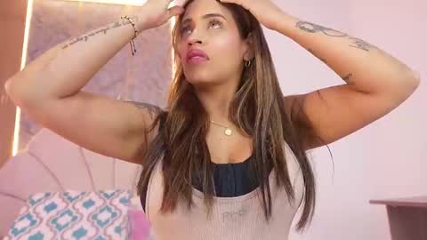 Manuela  online show from November 5, 3:06 am