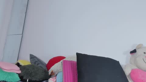 Snapshot of msschloee chatting on March 4, 7:11 pm Chloe new account online show from March 4, 7:11 pm