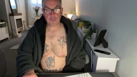 Snapshot of mtb1697 chatting on September 24, 7:01 am mtb1697 online show from September 24, 7:01 am