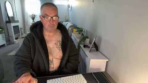 Snapshot of mtb1697 chatting on September 30, 8:52 am mtb1697 online show from September 30, 8:52 am