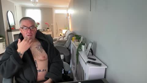 Snapshot of mtb1697 chatting on October 18, 9:21 am mtb1697 online show from October 18, 9:21 am