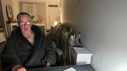 Snapshot of mtb1697 chatting on October 19, 11:05 pm mtb1697 online show from October 19, 11:05 pm