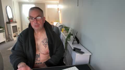 Snapshot of mtb1697 chatting on October 25, 9:50 am mtb1697 online show from October 25, 9:50 am