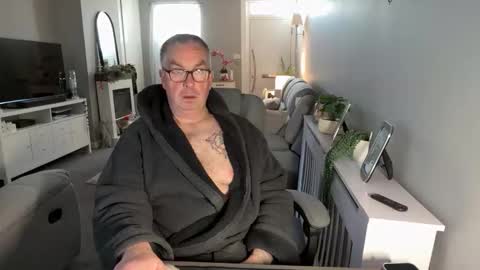 Snapshot of mtb1697 chatting on December 3, 9:18 am mtb1697 online show from December 3, 9:18 am