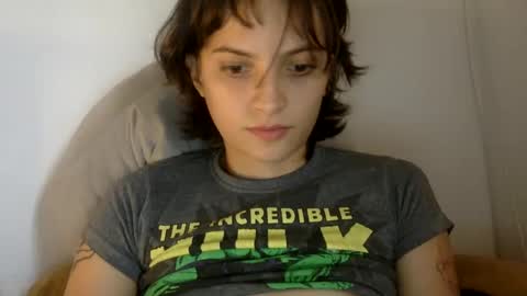   online show from December 5, 8:55 pm