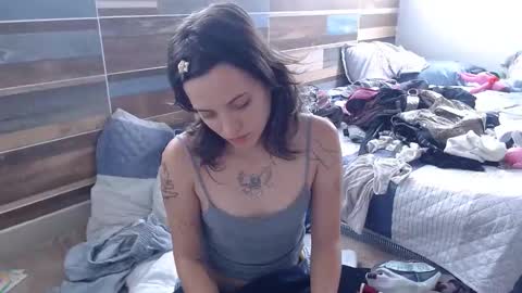   online show from October 8, 3:31 pm