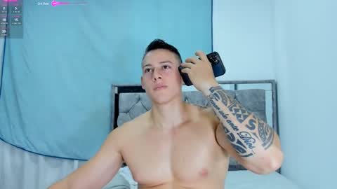 Snapshot of muscle_king_cum chatting on January 17, 2:18 pm muscle_king_cum online show from January 17, 2:18 pm